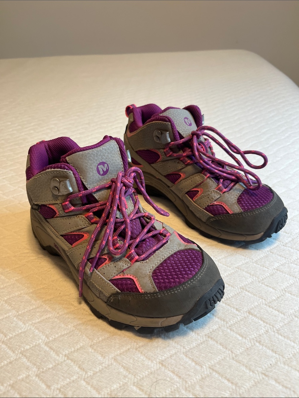 Merrell kids Trail hiking shoes in Purple and Gray, US 2.5M